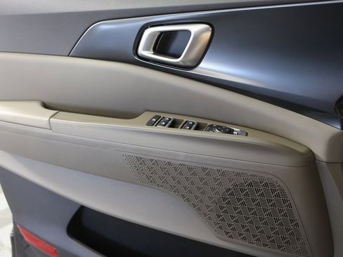 Certified 2026 Kia Carnival LXS image 25