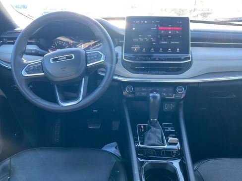 Used 2023 Jeep Compass Limited w/ Sun and Sound Group image 9