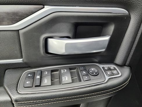 Used 2024 RAM 2500 Big Horn w/ Night Edition image 37