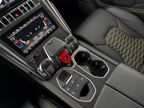 Used 2022 Lamborghini Urus image 20