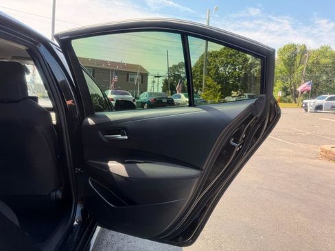 Used 2020 Toyota Corolla LE FWD image 24