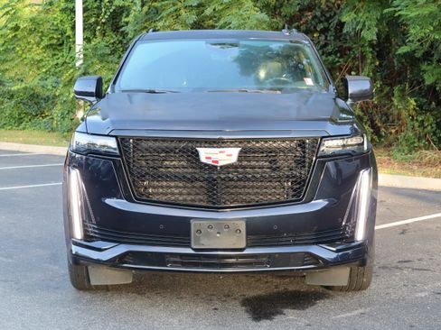 Certified 2022 Cadillac Escalade Sport RWD image 10
