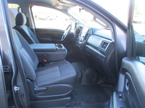 Used 2023 Nissan Titan S AWD/4WD image 25