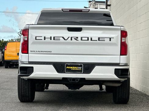 Used 2020 Chevrolet Silverado 1500 Custom w/ Custom Value Package image 5