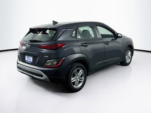Used 2023 Hyundai Kona SE image 5