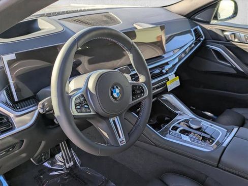 New 2026 BMW X6 M60i image 3