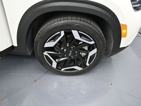 Used 2024 Kia Seltos SX image 23