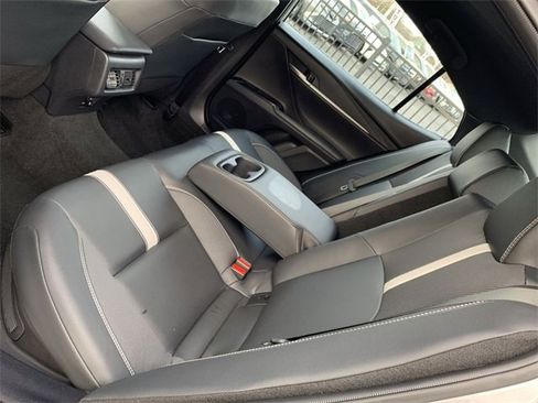 Used 2025 Toyota Camry SE image 10