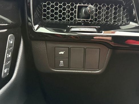 Used 2025 Honda CR-V EX-L image 31