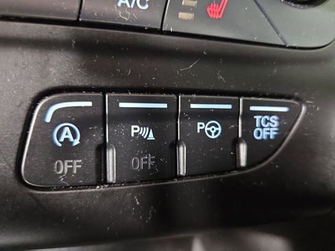 Used 2018 Ford Escape Titanium image 25