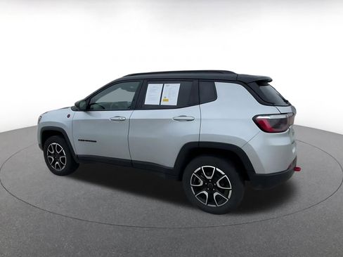 Used 2025 Jeep Compass Trailhawk image 10