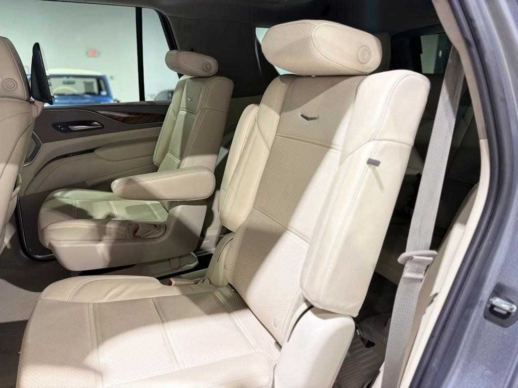 Used 2021 Cadillac Escalade Premium Luxury Platinum AWD/4WD image 12
