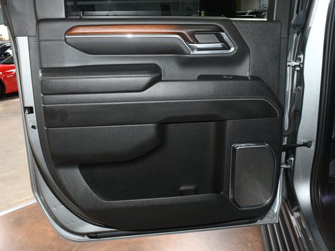 Used 2024 GMC Sierra 2500 Denali w/ Denali Reserve Package AWD/4WD image 43