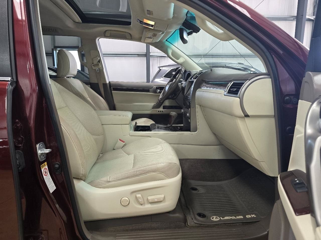 Used 2017 Lexus GX 460 Premium AWD/4WD image 23