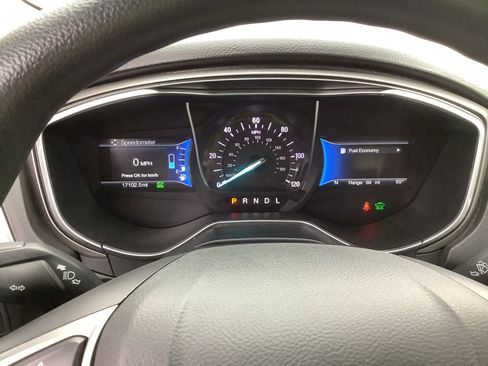Used 2018 Ford Fusion S FWD image 13
