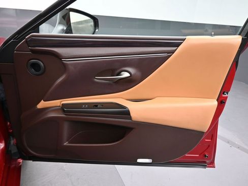 Used 2019 Lexus ES 350 w/ Premium Package image 40