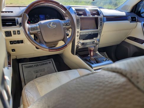Used 2015 Lexus GX 460 image 42