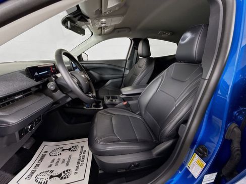 Certified 2025 Ford Mustang Mach-E Premium image 2