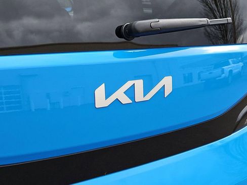 Used 2025 Kia Soul EX image 25