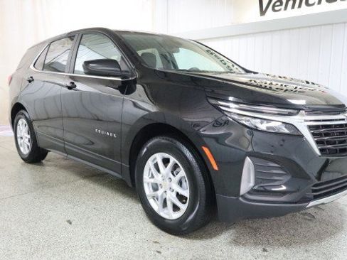 Used 2024 Chevrolet Equinox LT w/ LPO, Floor Liner Package FWD image 5