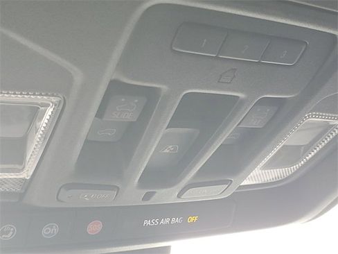 Certified 2022 Chevrolet Silverado 1500 High Country w/ High Country Premium Package image 31