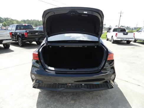 Used 2023 Kia Forte LXS FWD image 11