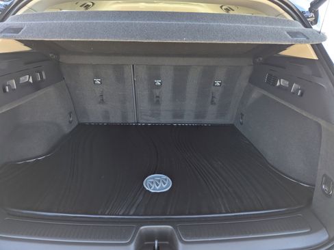 Used 2023 Buick Envision Preferred w/ Sport Touring Package image 9