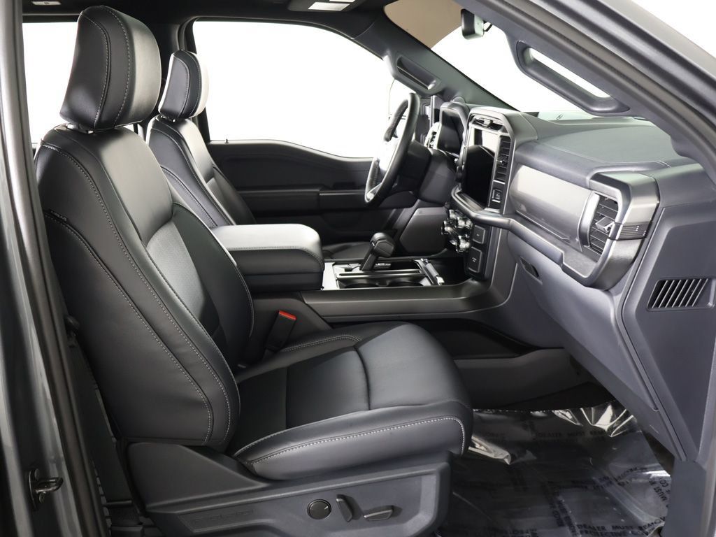 Used 2025 Ford F150 Lariat AWD/4WD image 37