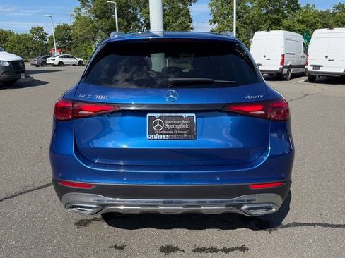 Used 2024 Mercedes-Benz GLC 300 4MATIC w/ Advanced USB Package image 6