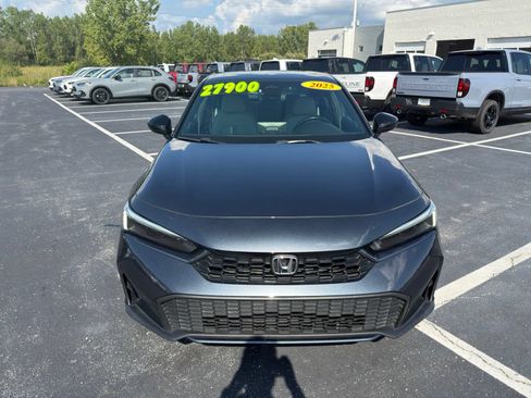 Used 2025 Honda Civic Sport image 9