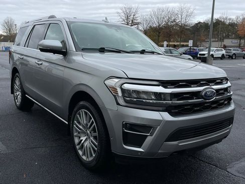 Used 2022 Ford Expedition Limited image 8