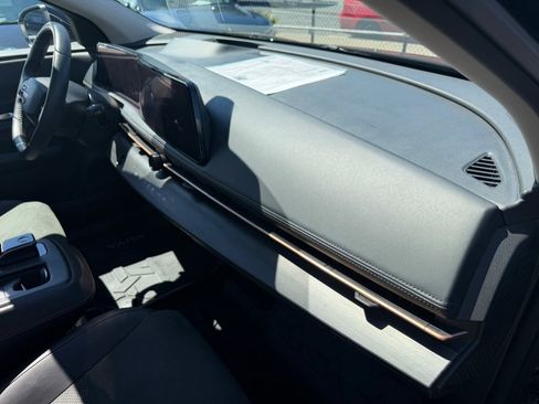 Used 2023 Nissan Ariya FWD image 34