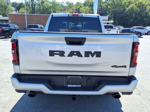 New 2026 RAM 1500 Express AWD/4WD image 5