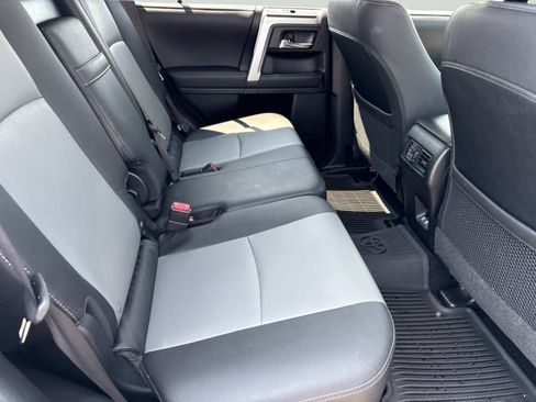 Used 2021 Toyota 4Runner SR5 Premium w/ Moonroof Package AWD/4WD image 20