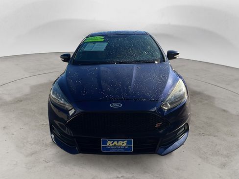 Used 2017 Ford Focus ST image 2