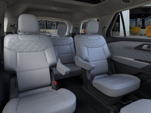 New 2026 Ford Explorer Platinum w/ LUX Leather Package AWD/4WD image 11