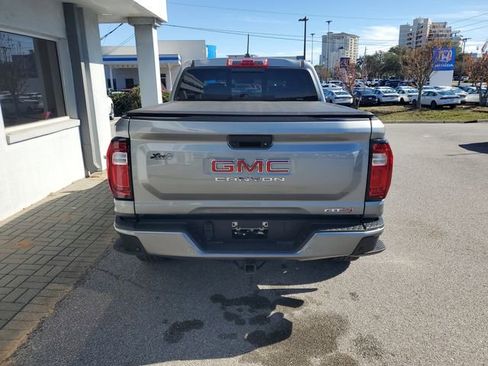 Used 2024 GMC Canyon AT4 w/ AT4 Premium Package image 9