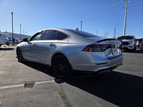 Used 2023 Honda Accord Touring image 4