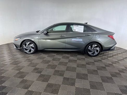 Used 2024 Hyundai Elantra Limited FWD image 8