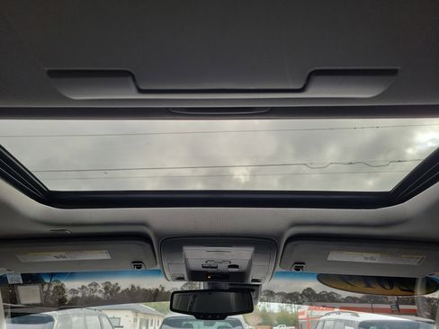 Used 2019 GMC Yukon XL SLT w/ Open Road Package image 20