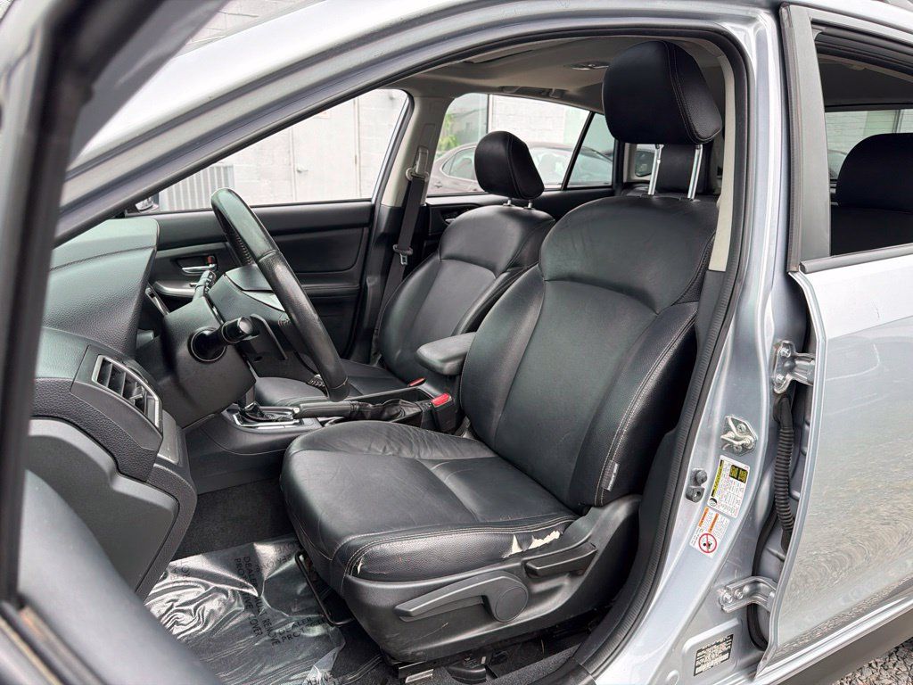 Used 2015 Subaru Crosstrek Touring AWD/4WD image 28