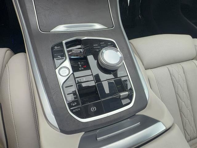 Used 2024 BMW X5 xDrive50e w/ Executive Package AWD/4WD image 22