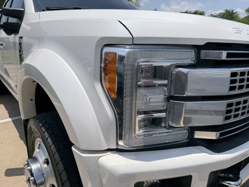Used 2019 Ford F450 Platinum w/ Platinum Ultimate Package AWD/4WD image 27