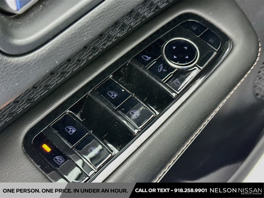 Certified 2023 Nissan Ariya AWD image 18