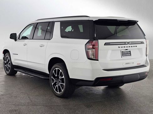 Used 2024 Chevrolet Suburban RST w/ Luxury Package AWD/4WD image 5