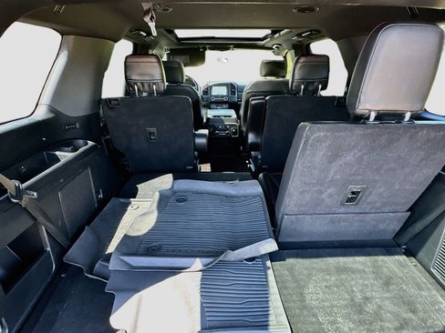 Used 2020 Ford Expedition Limited w/ Equipment Group 303A AWD/4WD image 30