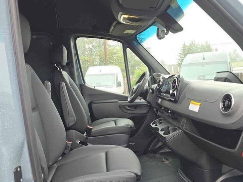 New 2026 Mercedes-Benz Sprinter 2500 image 11