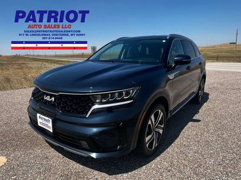 Used 2024 Kia Sorento EX AWD/4WD image 1