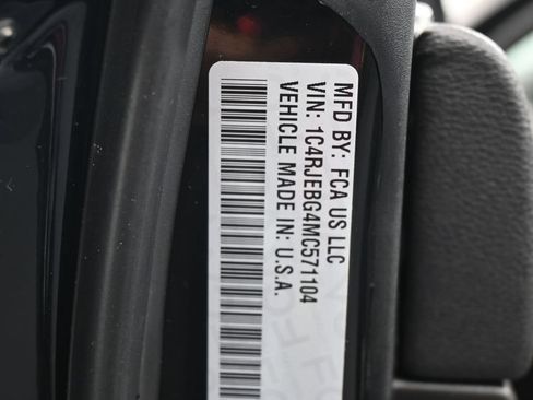Used 2021 Jeep Grand Cherokee Limited RWD image 17