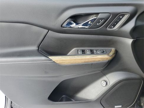 Used 2018 GMC Acadia Denali w/ Technology Package image 16